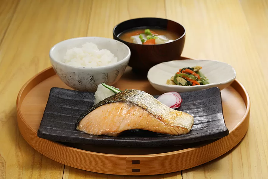 【訳あり】アトランティックサーモン 塩切身 小分け包装【1kg】