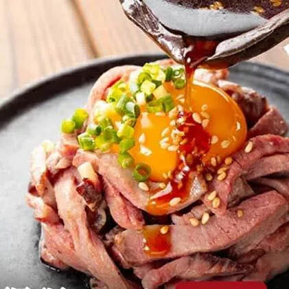 ユッケ 低温調理ユッケ 計  320g ( 80g × 4食 ) 和牛ユッケ 牛ユッケ 黒毛和牛 仙台牛 国産牛 国産牛肉 小分け 冷凍配送