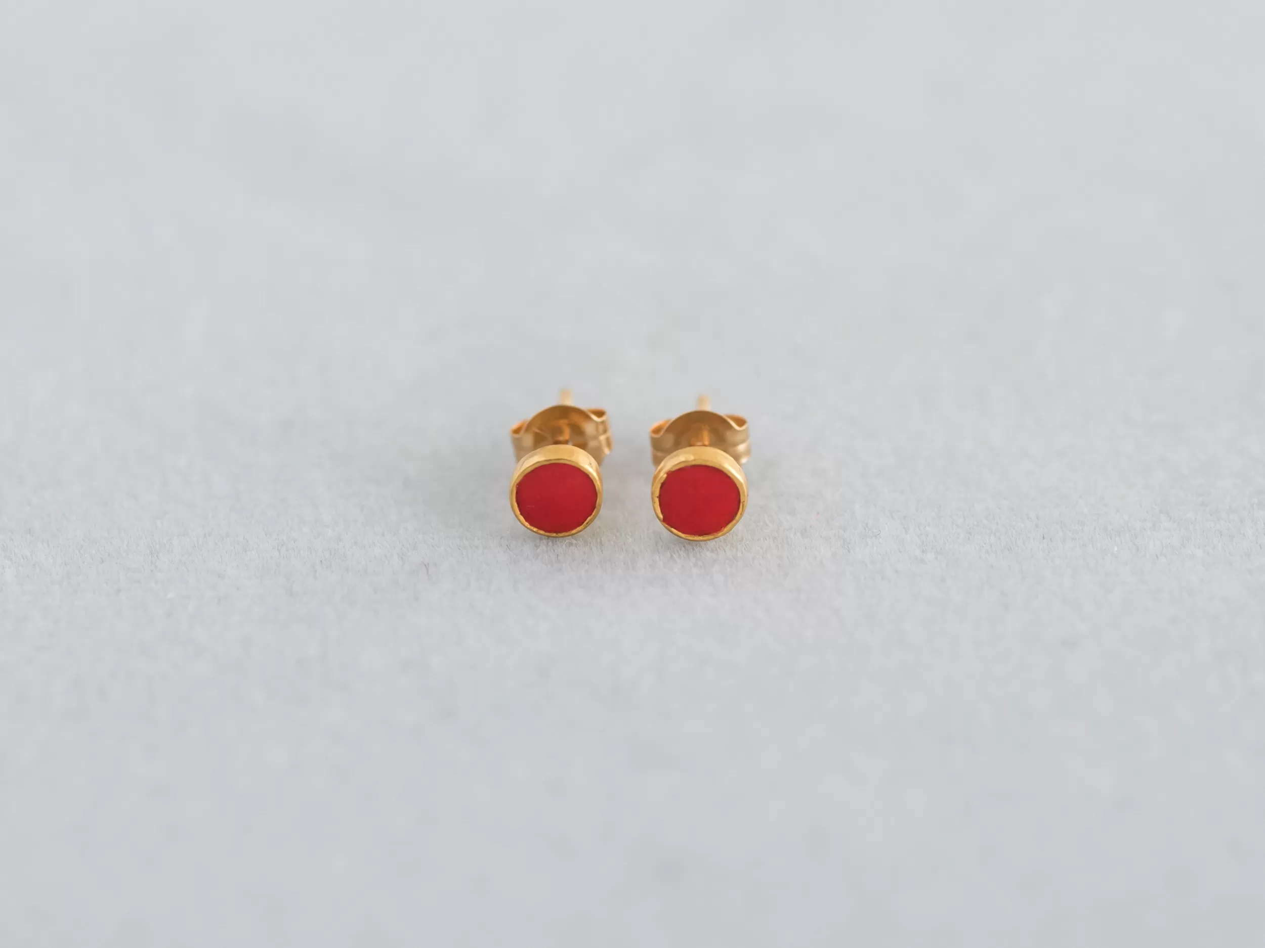 Kenichi Kondo　Point pierce（七宝ピアス）・赤／丸