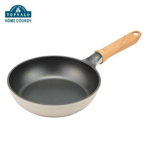 ホームコーディ　IH対応　ダイヤモンドコーティング　軽量フライパン　20cm イオンリテール 調理　料理