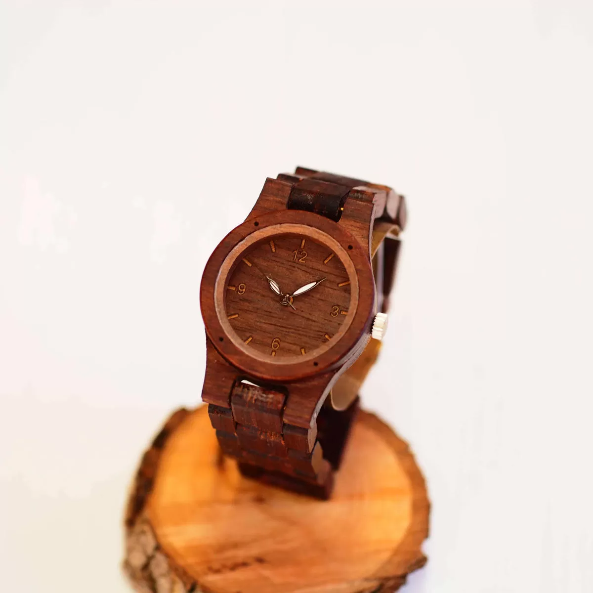 銘木紫檀の木製腕時計
