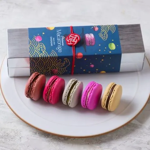完熟茅ヶ崎マカロン 5個入り お菓子 スイーツ 洋菓子 ショコラ ショコラフロマージュ ピスタチオ あまおうヴァニーユ 沖縄ロイヤルミルクティ 化粧箱入り