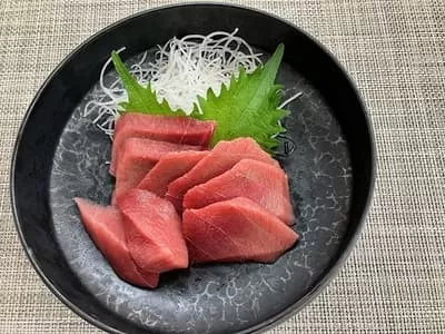 【お正月用D】天然目鉢鮪中とろ2柵・赤身1柵＜A5ランク＞（2025年12月30日にお届け）