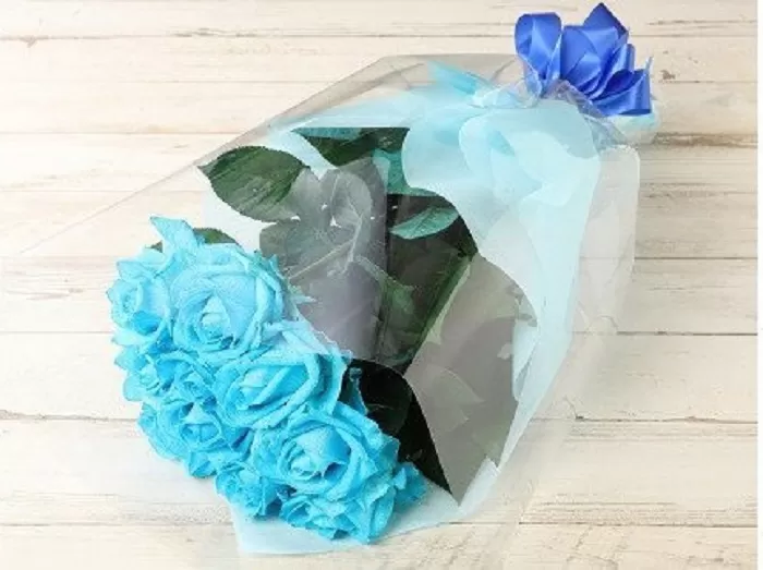 生産者直送!バラの花束 爽やかな水色の染めバラ 10本 [ バラ 生花 花束 フラワーアレンジメント 記念日 母の日 父の日 ギフト プレゼント 花 10本 染めバラ 水色 G07_01 ]