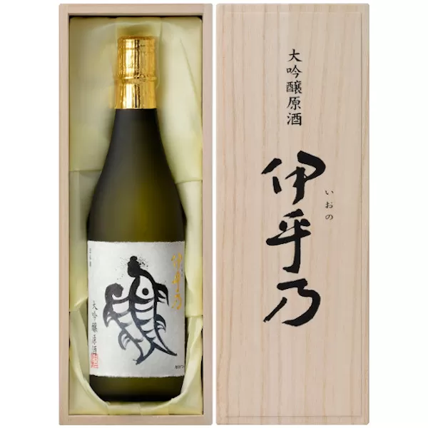 23P68 越の初梅「伊乎乃」大吟醸酒720ml（桐箱入り）日本酒 新潟県 小千谷市