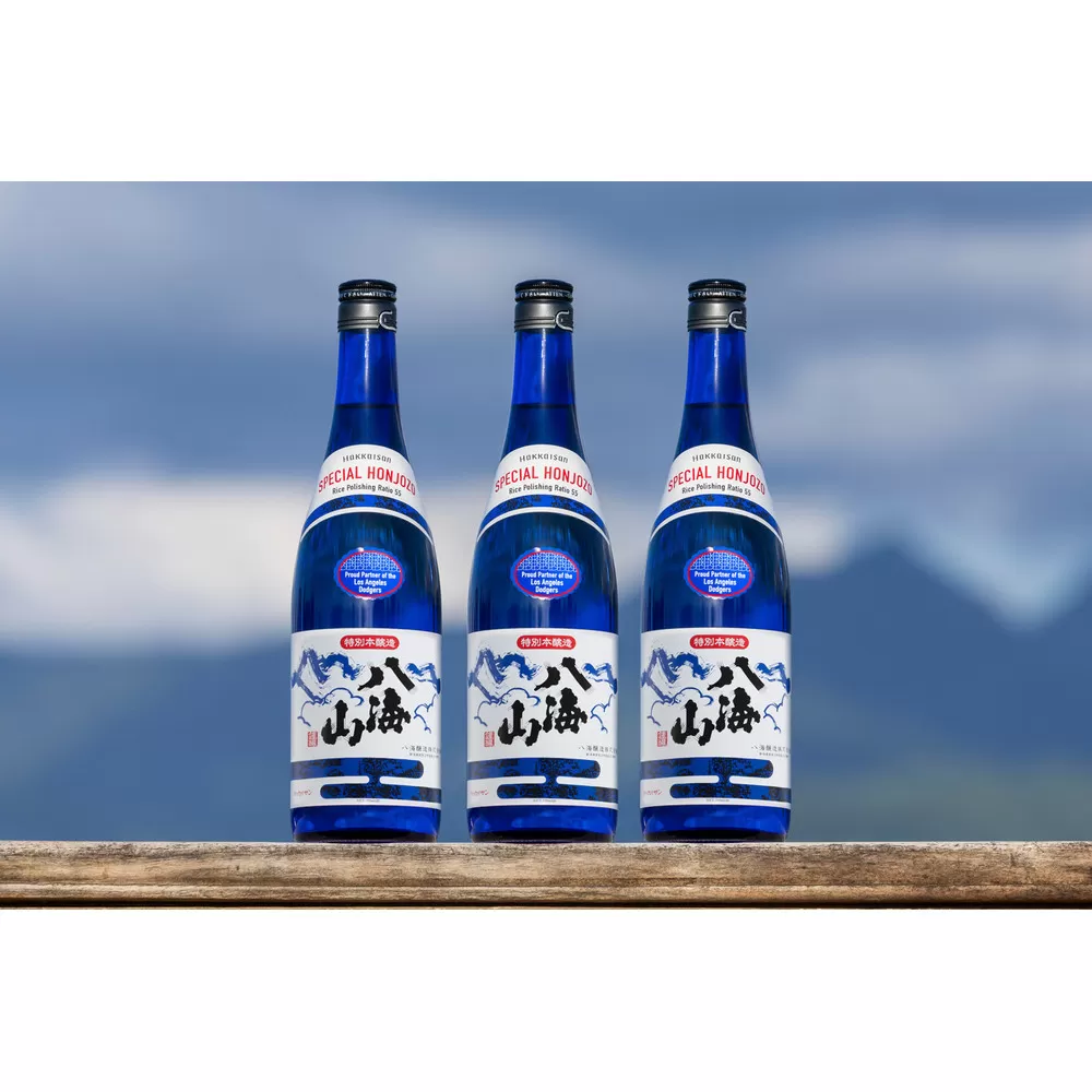 ドジャース公式日本酒 「特別本醸造 八海山」 ブルーボトル 720ml×3本 【お酒 さけ 本醸造 ギフト 人気 おすすめ 送料無料 ドジャース ロサンゼルス】