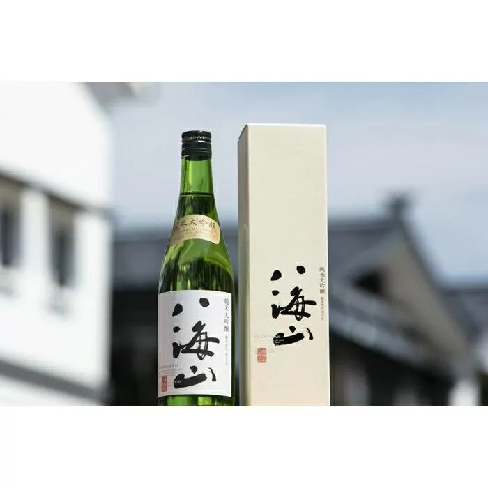 越後の名酒「八海山」純米大吟醸【四合瓶720ml】