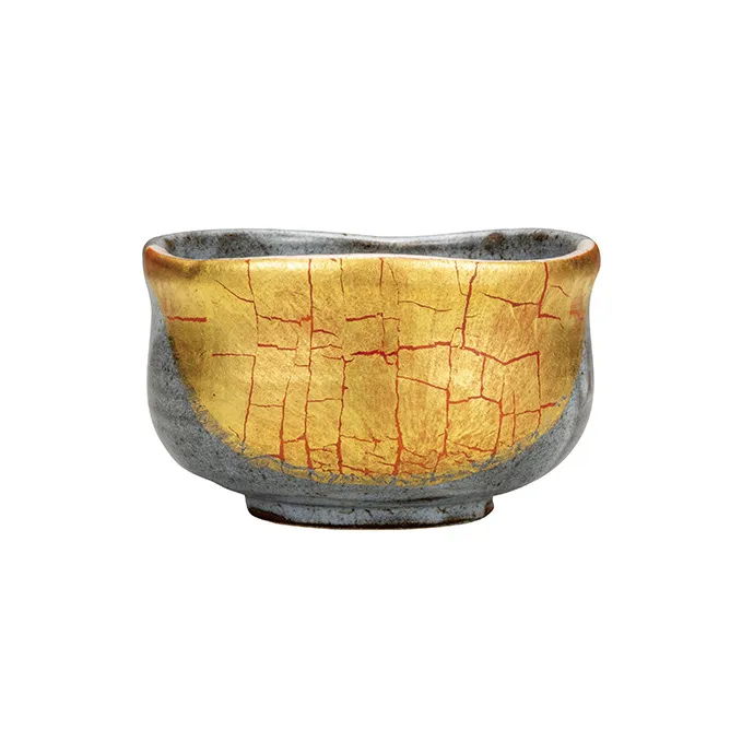 九谷焼　 抹茶碗　金箔彩　a03 