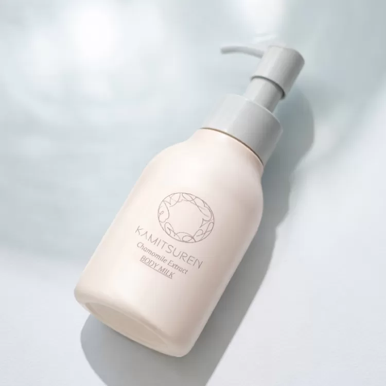 華密恋 ボディミルク 150mL [カミツレ研究所 長野県 池田町 48110799] カミツレン カミツレ いい香り