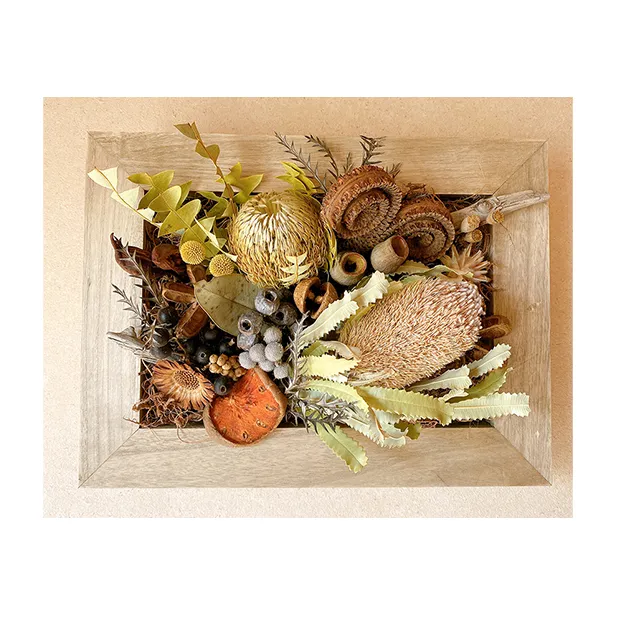 ドライフラワーウッドフレームL インテリア 雑貨 お花 ワイルドフラワー 立体的 ダイナミック 天然木フレーム アンテーク 玄関 リビング 壁掛け