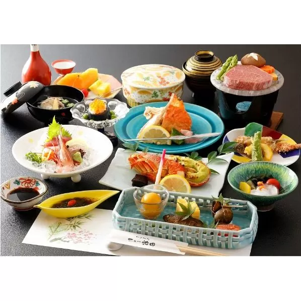 季節を味わう会席「ふるさと華コース」2名様食事券 お食事券 チケット 日本料理店 旬の素材 地元食材 創作和会席 前菜 造り 煮物 牛肉料理 焼物 揚物 酢物 御飯 汁物 デザート 