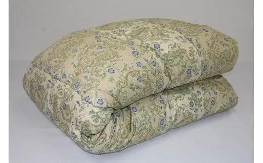 Q52　２層式キルト羽毛掛けふとん　ハンガリー産ホワイトダックダウン93％　色ブルー系　柄おまかせ