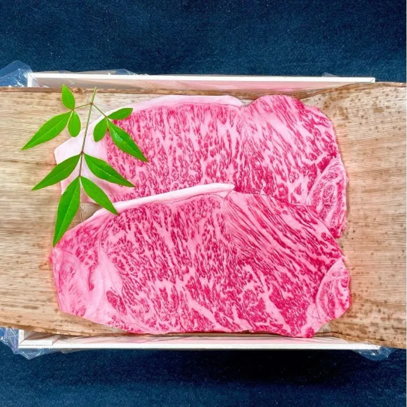 【伊賀忍者ビーフ】肉の横綱　希少な伊賀牛　サーロイン　200g×2枚　ステーキ　霜降り肉　三重県　名張市　冷蔵　チルド[0525]3-い