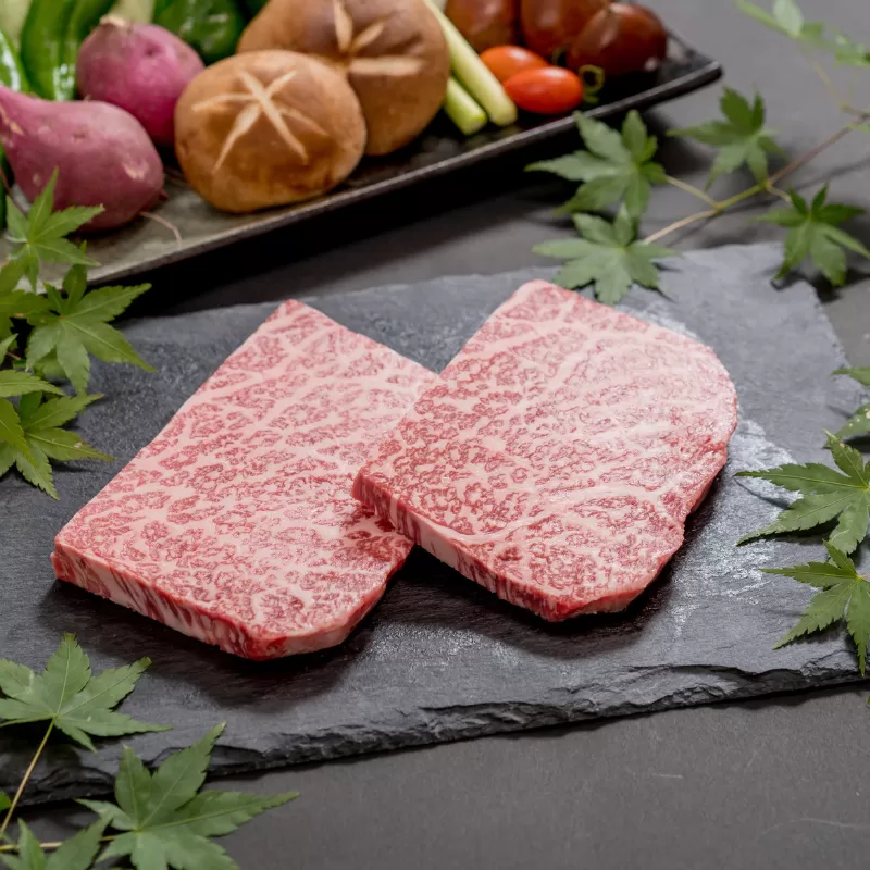 国産牛肉 京都姫牛 赤身ステーキ 300g（150g×2枚）【 冷凍 和牛 牛 お肉 肉 牛肉 赤身 ステーキ 国産 バーベキュー BBQ 簡単 焼くだけ お祝い 誕生日 記念日 お取り寄せ 小分け 個包装 グルメ プレゼント 贈り物 贈答 ギフト 京都 綾部 】