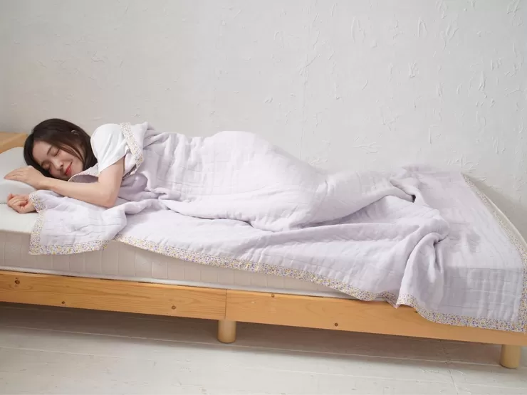 8重ガーゼケット (ラベンダー×花柄) シングルサイズ・毛布の町泉大津市産｜綿100% 通気性 肌触り 適度な保温 N gauze-single [3759]