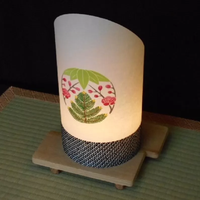 着物生地で作ったおしゃれな行灯（あんどん） 松竹梅 020C111