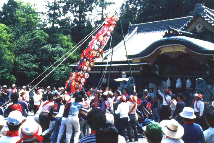 日根神社例祭「まくら祭り」
