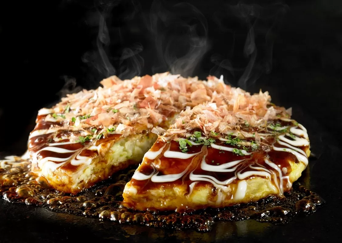 【千房 お好み焼き 豚玉 200g×5枚 計1000g 専用ソース付き 冷凍】ご入金確認後、順次発送 大阪千日前 お好み焼 名店 千房 大阪 ミナミ 簡単 手軽 レンジ おすすめ 兵庫県 香美町 日本ふるさと創生 12000円 64-05