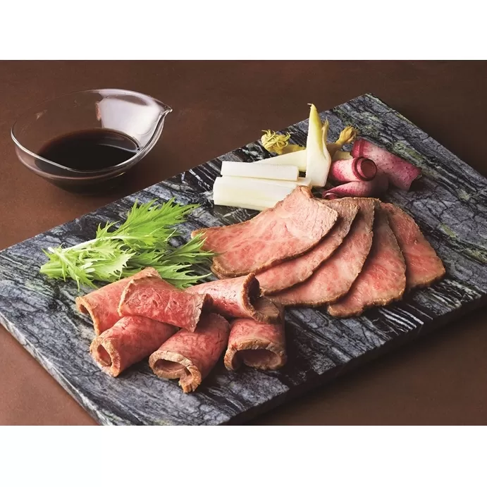 (冷凍)大和榛原牛 プレミアム ローストビーフ 250ｇ ソース付 ／ うし源 本店 ふるさと納税 イチボ ヒウチ 父の日 母の日 手土産 奈良県 宇陀市 お中元 贈答用 贈り物 暑中見舞い お土産 お歳暮 内祝いまとめ買い 美味しい部位 キャンプ 送料無料 正月