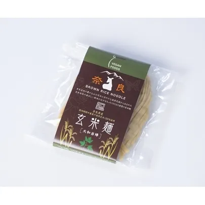 玄米麺 大和当帰 1袋 / 樞 クルル 栽培期間中 農薬不使用 麺類 環境に優しい エシカル ・ サスティナブル SDGs 和風 麺 料理 薬草 大和 当帰葉 奈良県 宇陀市
