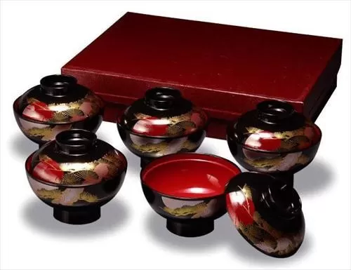 吸物椀 黒内朱 日の出松 ５客入 ［YG482］