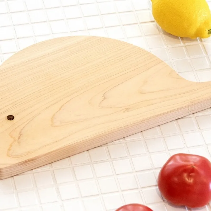 AA6027_紀州ヒノキ カンナ仕上げ まな板　ホエール【木製 ひのき 桧 檜 手作りカッティングボード】