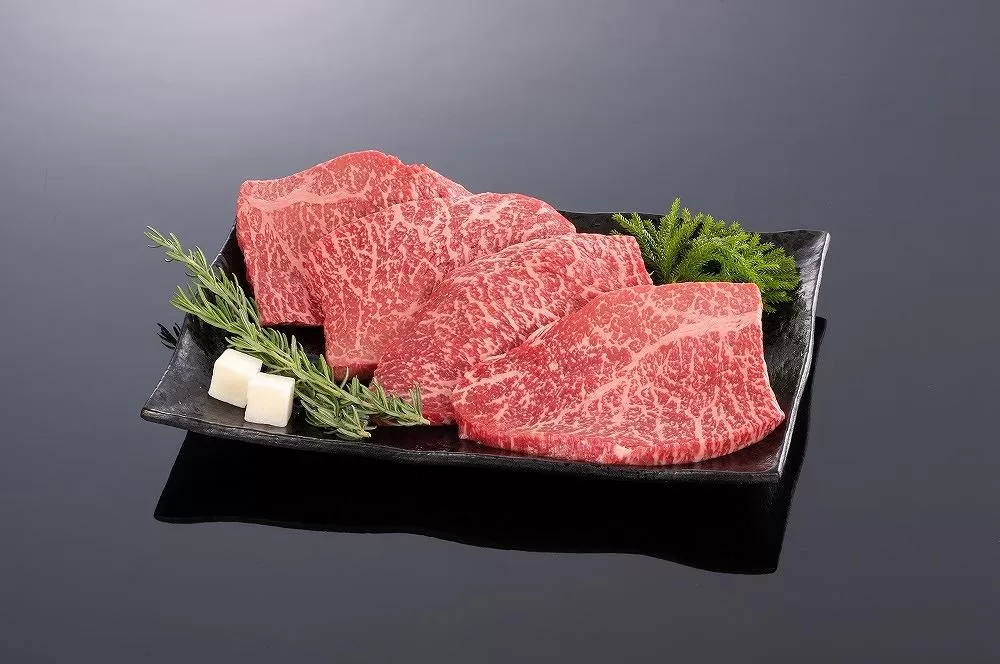 「熊野牛」 特選モモステーキ 300g(約100g×3枚) 4等級以上和歌山県産 黒毛和牛