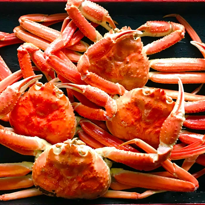 鳥取県産 訳あり蒸し紅ずわいがに 4枚