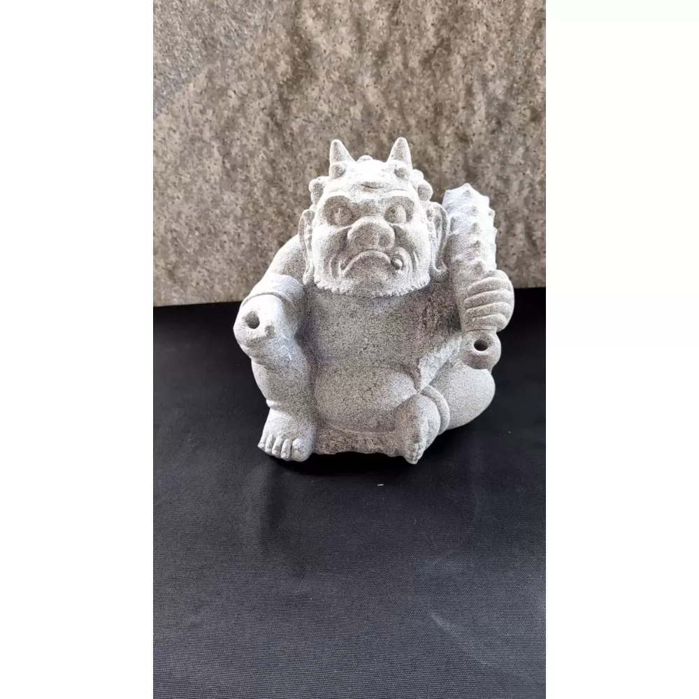 庵治石「鬼っこ」やるっ鬼