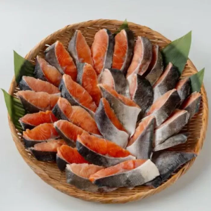 鮭の切身 (魚醤漬) 約2.4kg (約400gx6パック) 【興洋フリーズ株式会社】 [ATBX056]