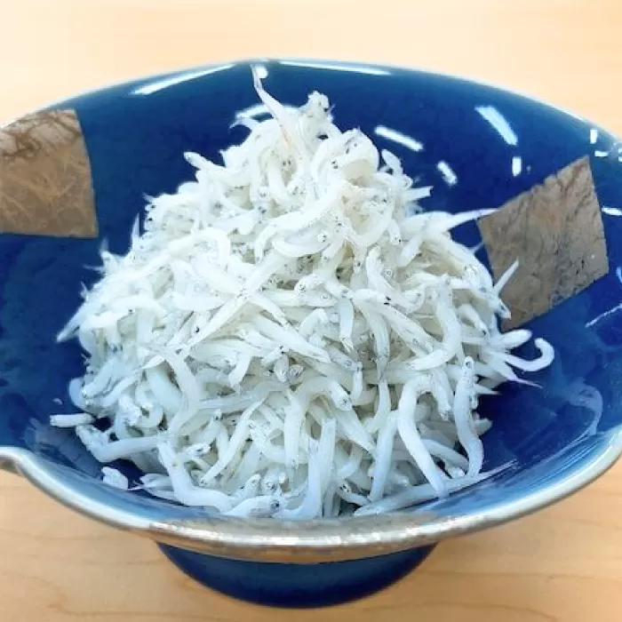 釜揚げしらす 約600g (約300g×2袋) 浜で瞬時に釜出し 高知のしらす 【グレイジア株式会社】 [ATAC079]