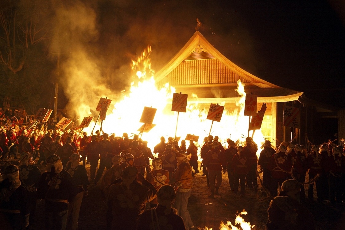 火の祭典「鬼すべ神事」