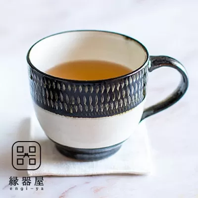AA48 小石原焼 カネハ窯 飛び鉋モーニングカップ(黒×白ツヤ)