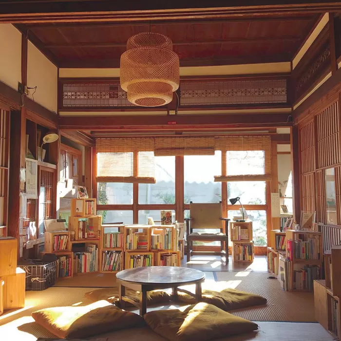 【泊まれる図書館 暁】宿泊ギフト券 9,000円分 宿泊券 温泉 1日1組限定 貸切 古湯温泉 九州 佐賀：B320-006
