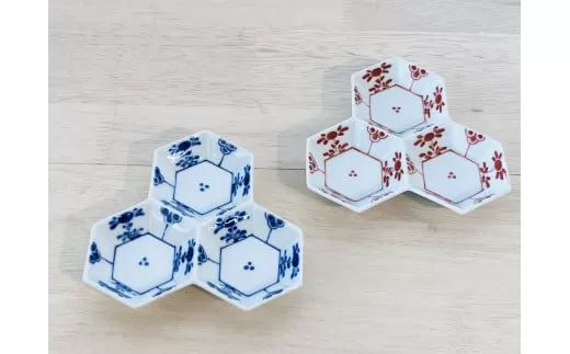 伊万里焼 ウロコ芙蓉手（青・赤）毘沙門三品盛 165-H1059