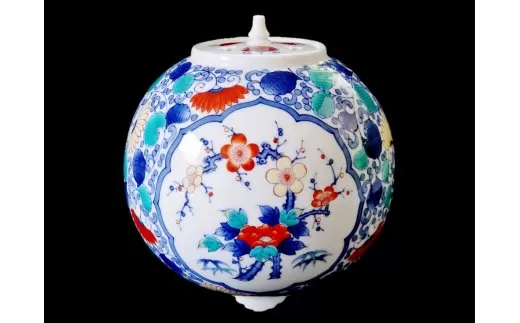 【伊万里焼】色鍋島唐草文牡丹椿萩文香炉【市川冬山窯】 037-H1228