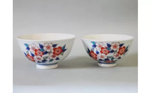【伊万里焼】色鍋島夫婦茶碗【市川冬山窯】 H654