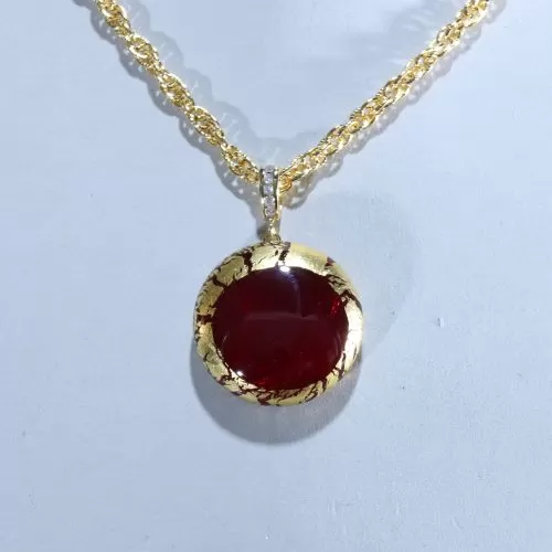 アクセサリー 金彩ペンダント（カラー：赤）